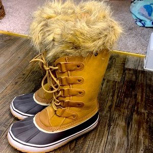 Winter boots